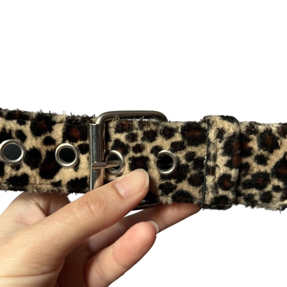 Y2K 90s Vintage Fuzzy Cheetah Print Belt - Picture 5 of 7